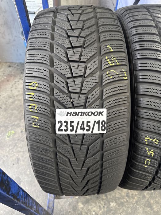 235/45/18 Hankook M+S