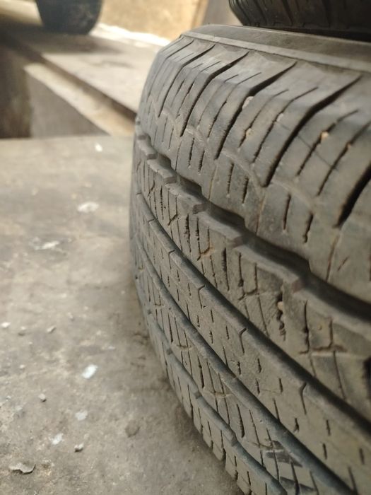 Продам летнею резину Р16 R16