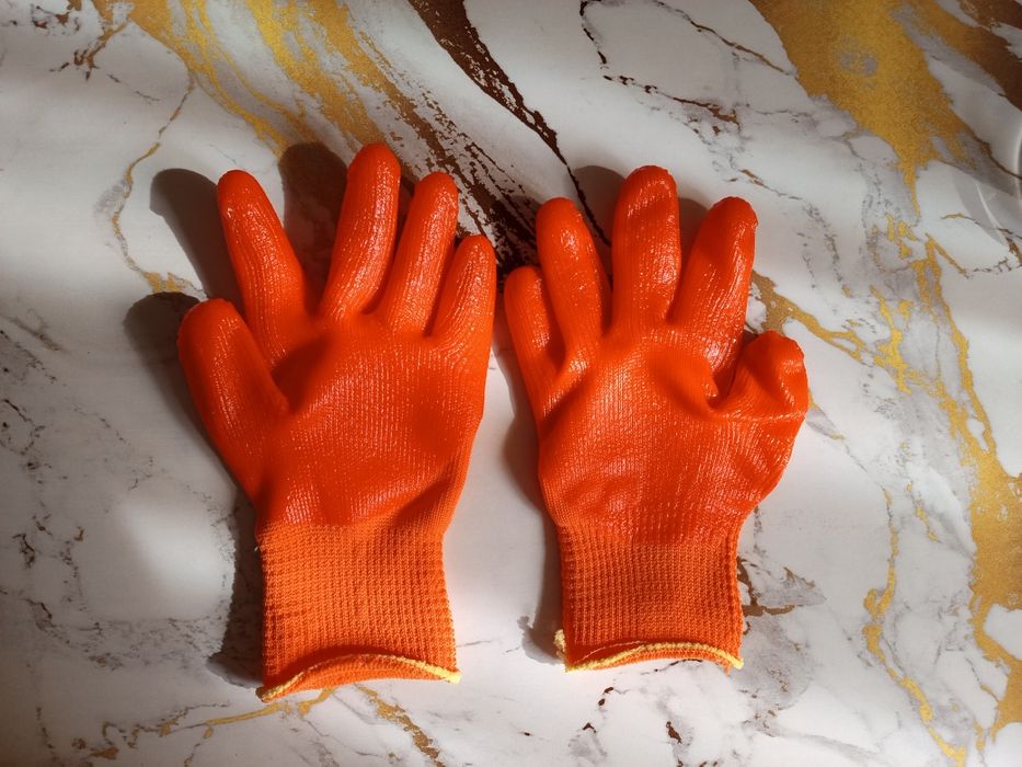 Строительные резиновые перчатки