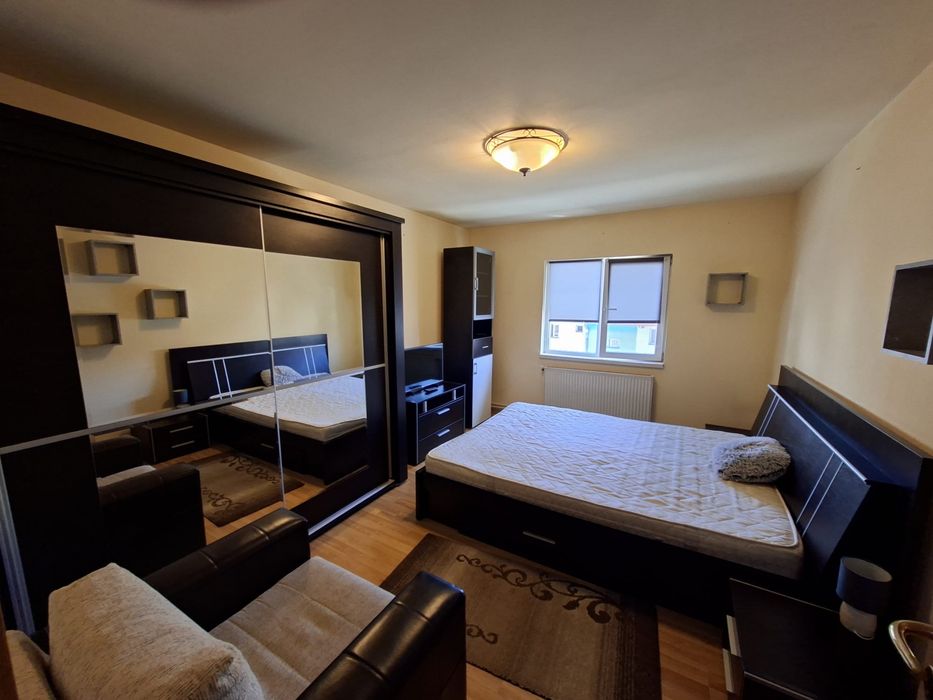 Apartament cu 2 camere decomamdat