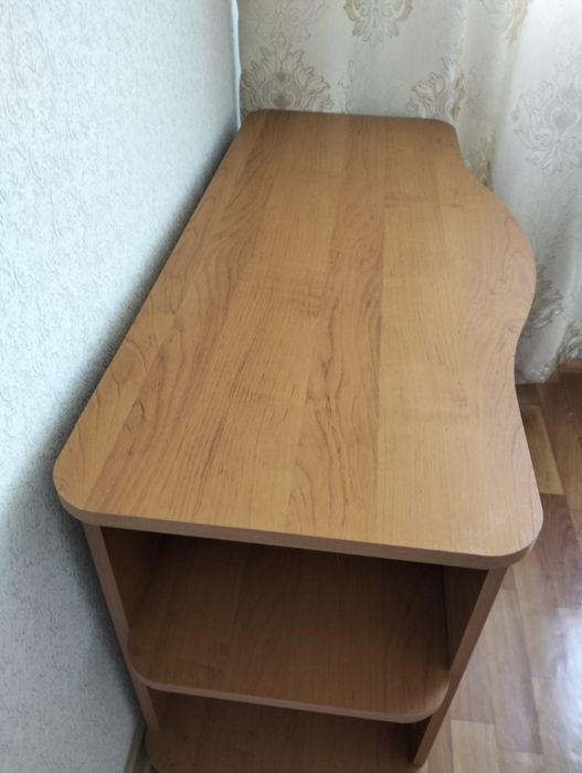 Продам тумбочку под телевизор,