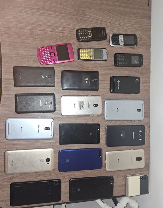 Vând lot telefoane defecte