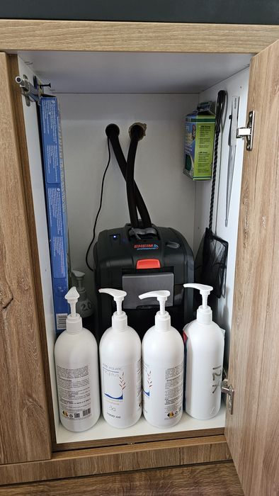 Acvariu 240L complet cu filtre sistem CO2 si stand pesti decor
