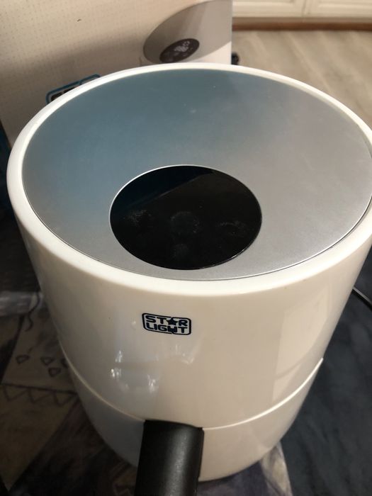 Friteuza cu aer cald Air Fryer Star Light 900w