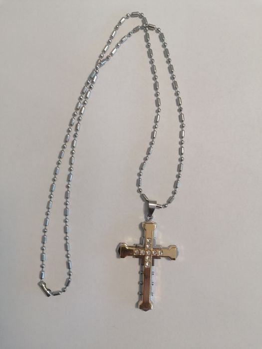 Lant cu cruce, foarte frumos lucrat, otel inoxidabil cu aspect de aur