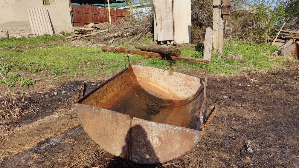 Бадья для строительства.