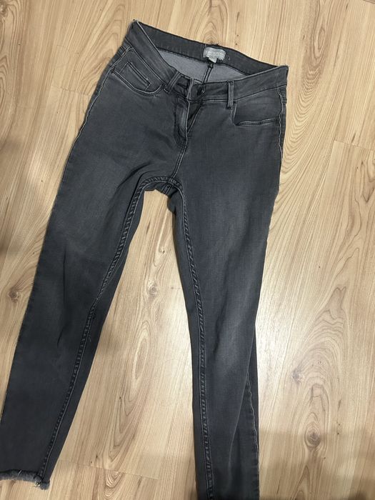 Дамски дънки и панталони