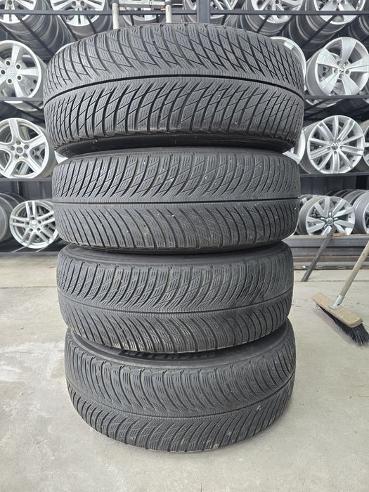 4 Броя 235/60/18 Michelin 2x6,2mm 2x5,8mm
