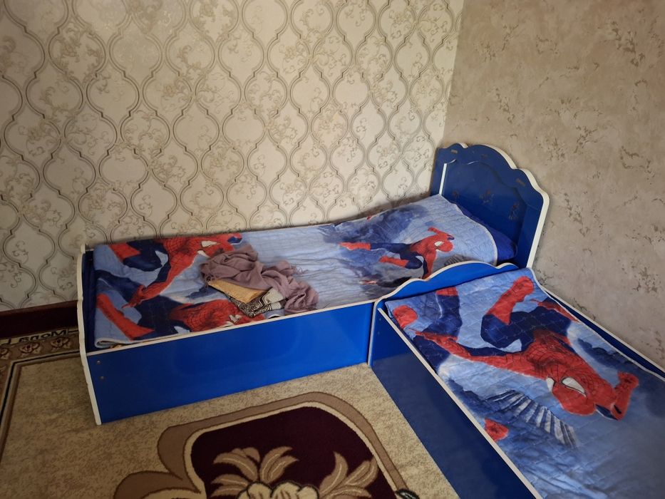 Мебеллар сотилади. спальный гарнитур ва диванлар
