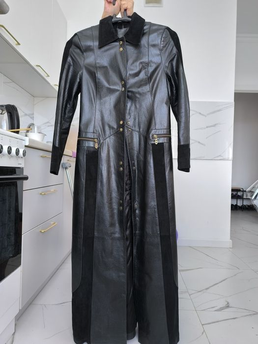 Кожаное пальто димесезонное