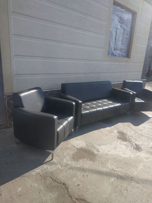 Minni divan kreslo Black office