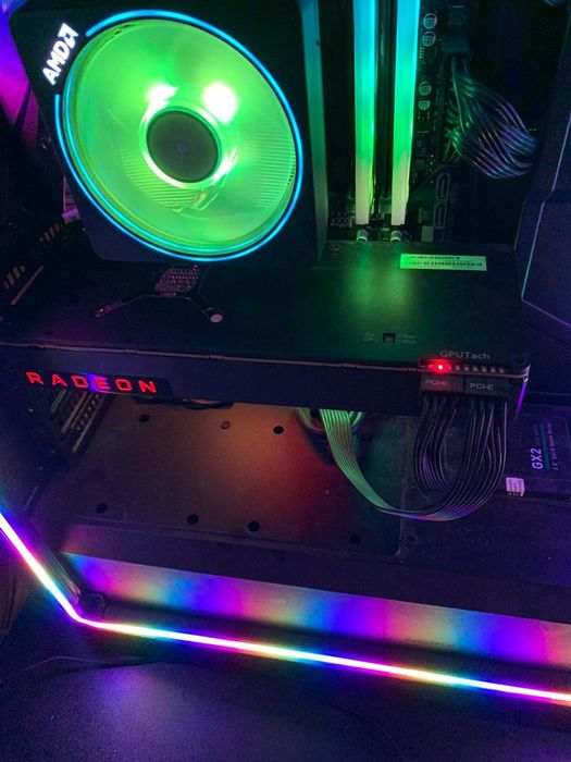 Компютър+ монитор, видеокарта Vega 64  RYZEN 7  16ram 512 nvme