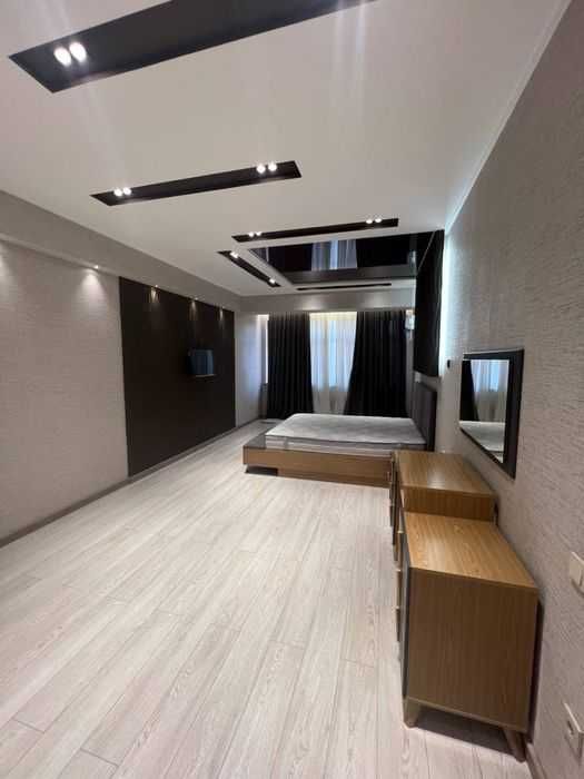 Ц-13 (ЛАБЗАК) 3х комнатная с обстановкой!