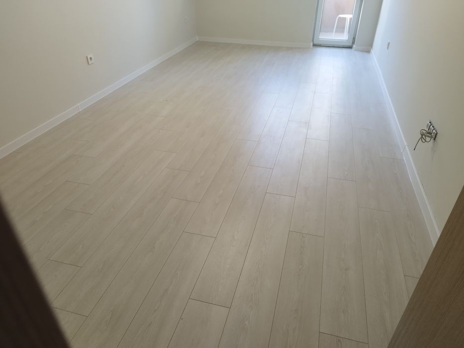 Монтаж , редене на ламиниран паркет - ламинат