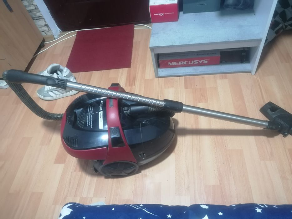 vand aspirator 1500w cu apa