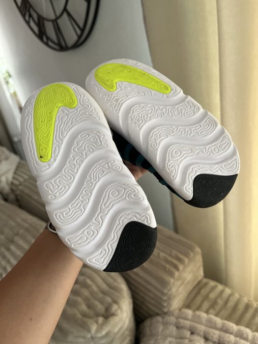 adidasi nike unisex marime 25