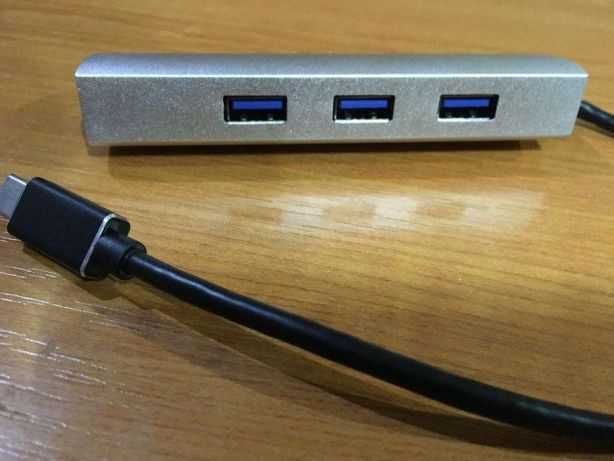 Adaptor USB-C la 3 Porturi USB 3.0 Hub cu placa de retea gigabit