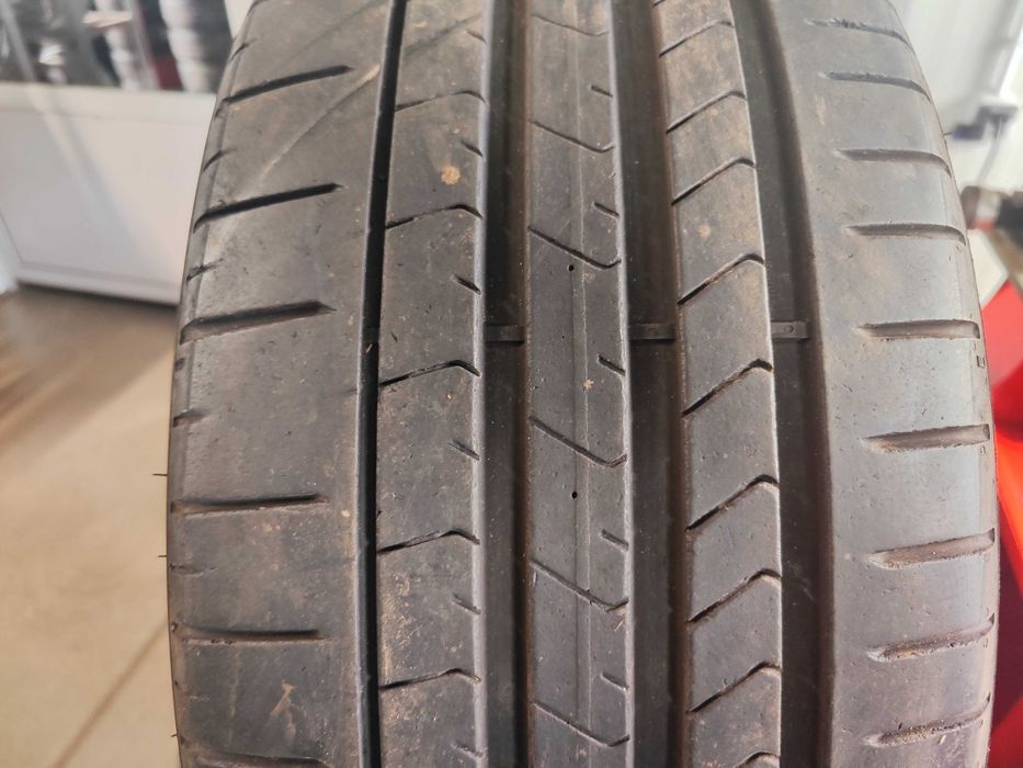 2бр. летни гуми 235/35/20 Pirelli