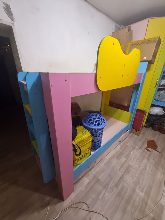 Продам детскую мебель