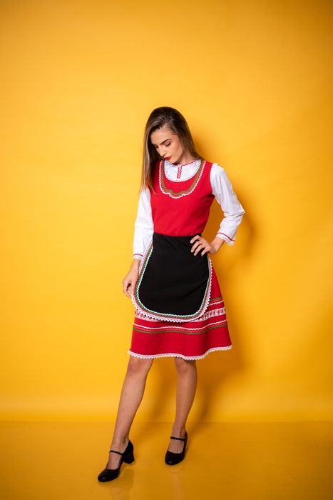 Женска носия-тракийска,126