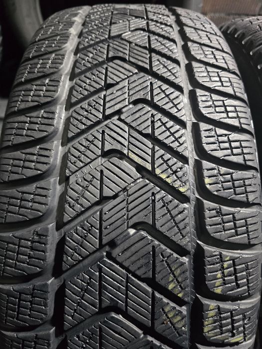 Anvelope 235/50 R18 PIRELLI de iarna
