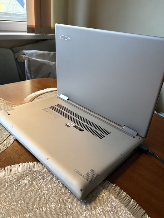 Лаптоп Lenovo Yoga 720 15.6” i7