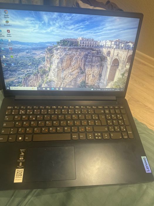 Lenovo Ideapad 1i