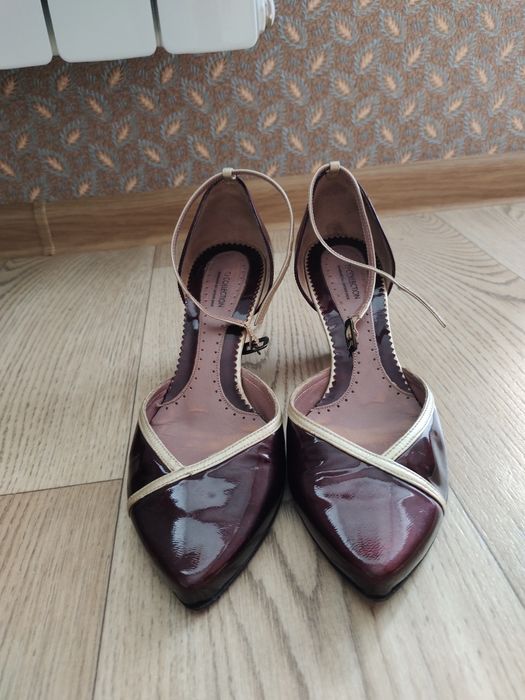 Продам женскую обувь