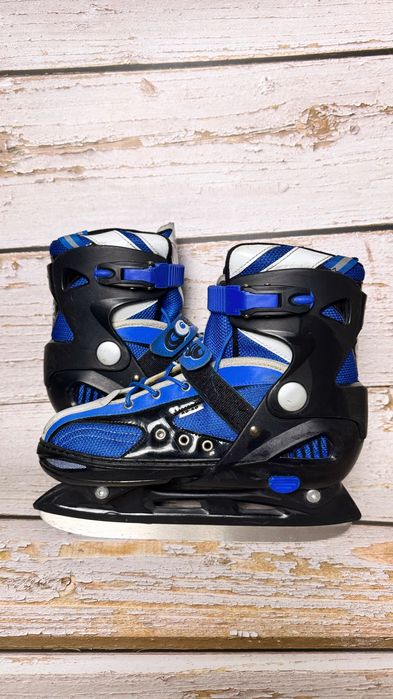 Продам коньки хоккейные 2 пары