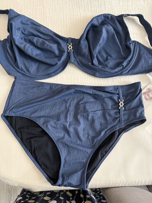 Продам купальник