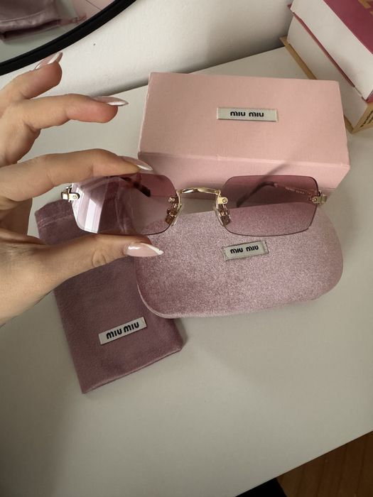 Очила Miu Miu модел SMU B50