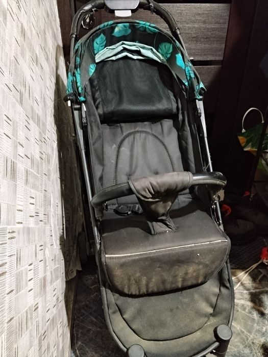 Коляска прогулочная