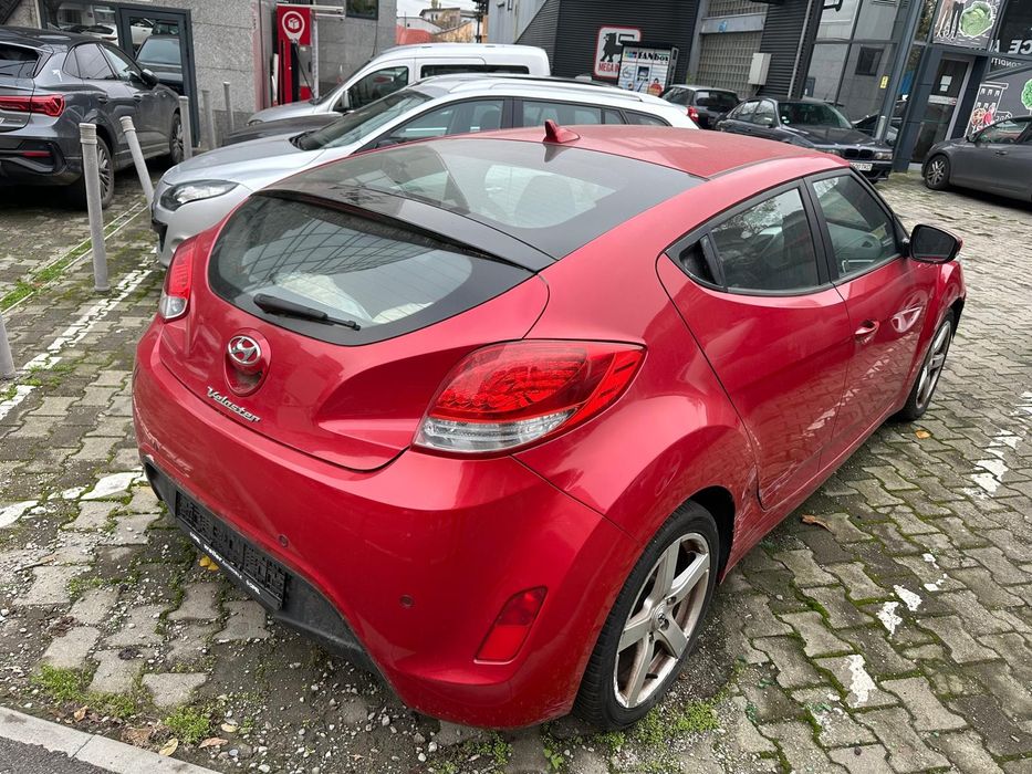 Hyundai Veloster 1.6 cutie automata, interior piele