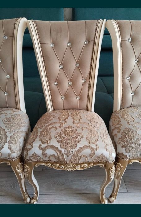 Продам стулья для гостиной