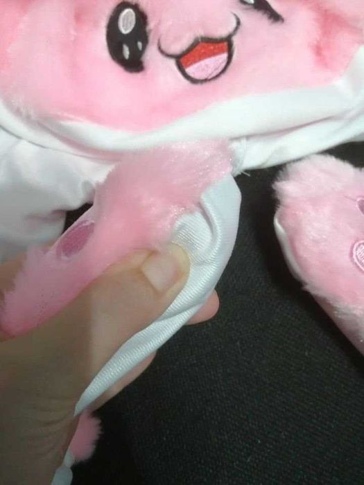 Caciula iepuras roz cu urechi miscatoare 4-5 ani