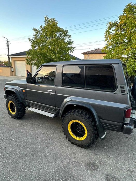 Jante din tabla offroad cu BEADLOCK galben 16x8J 6x139.7 ET -35 CB 110