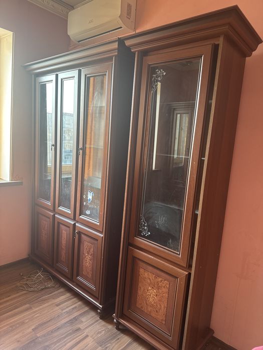 Продам серванты, б/у.