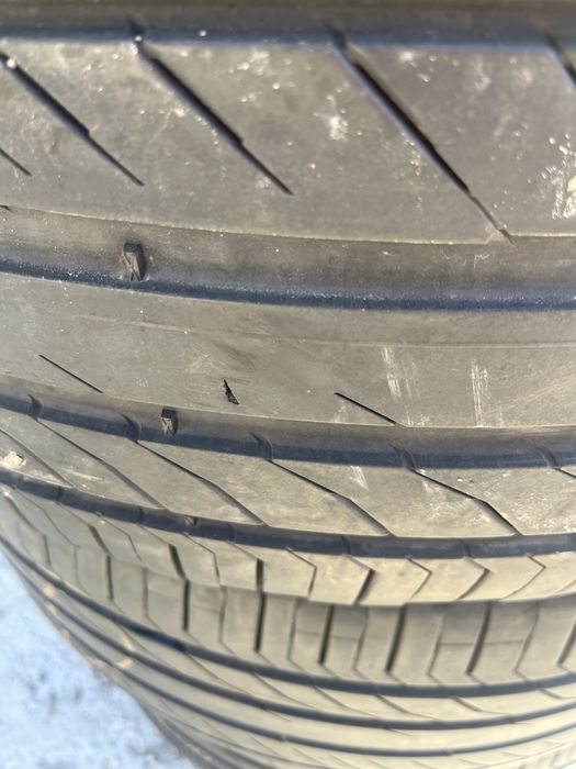 Летни Гуми 295/40/22