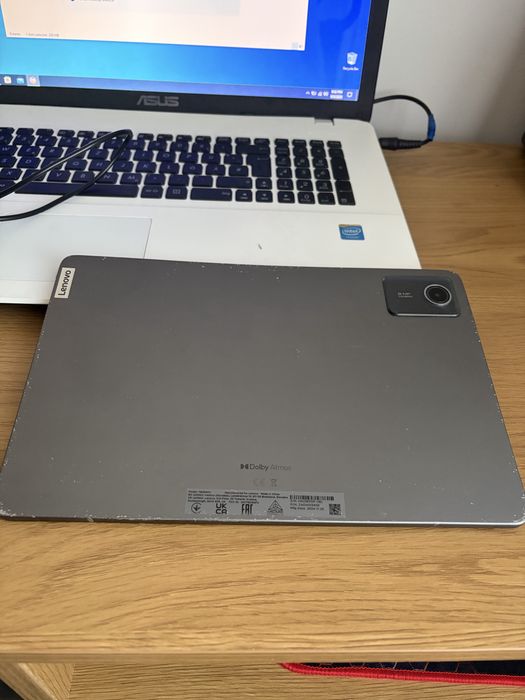 Tableta Lenovo Tab M11 . Display spart