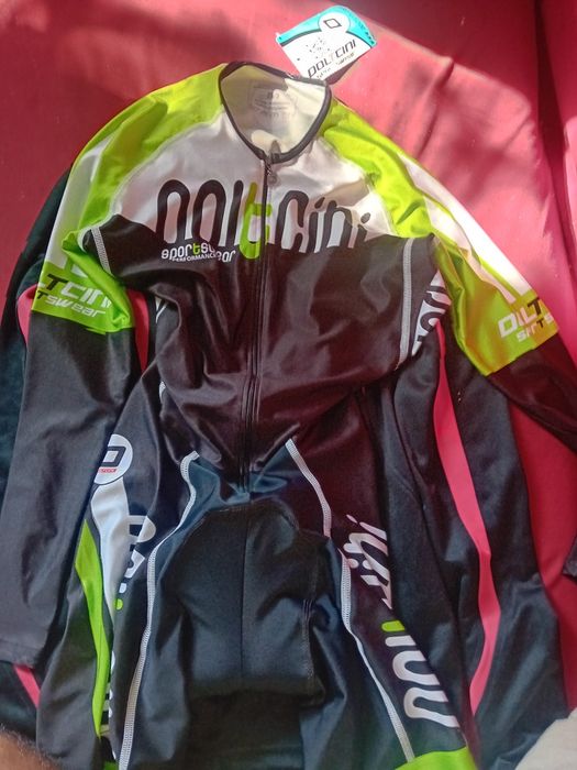 echipament sportiv bicicliști