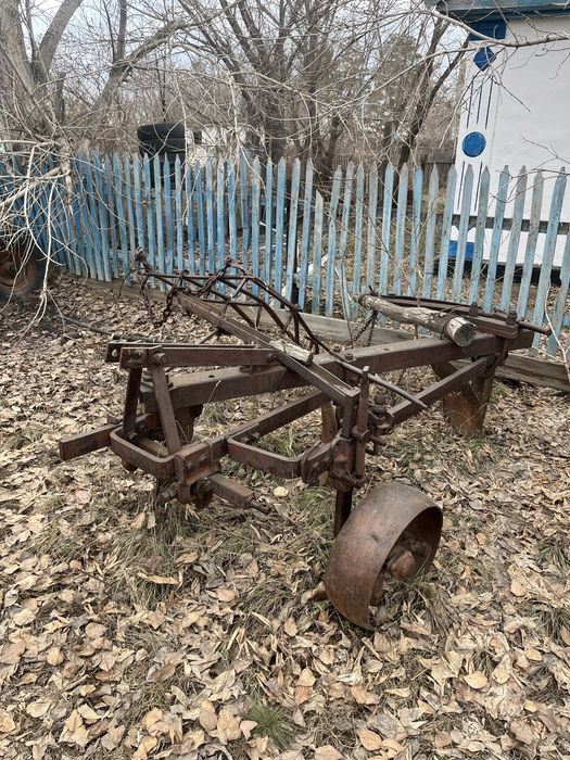 Продам трактор т16