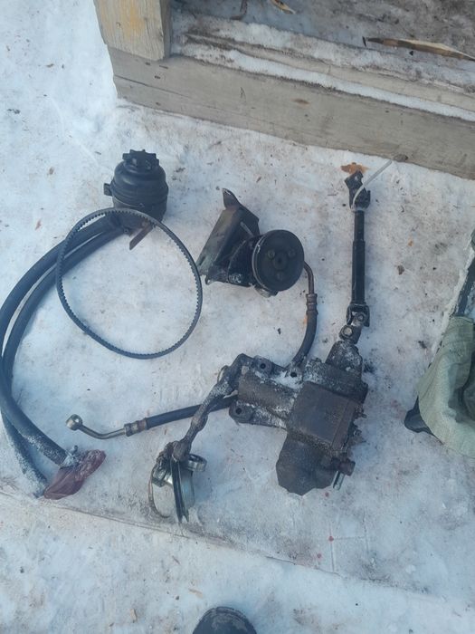 Продам гидроуселитель руля