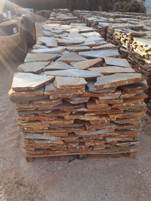 Piatra naturala cu montaj