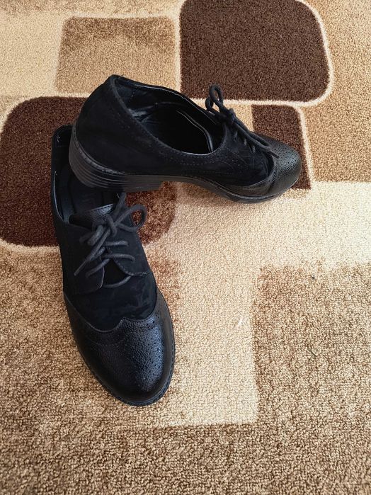 Дамски  равни обувки