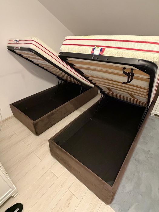 Pat tapitat de o persoana 90x200cm.