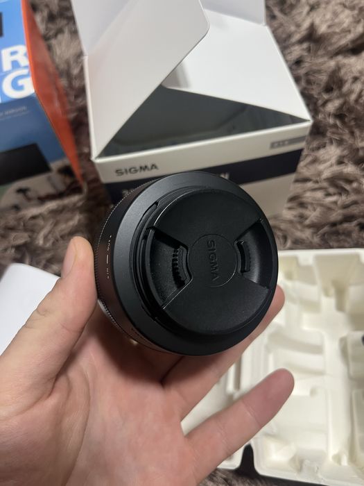 Obiectiv foto mirrorless Sigma 30mm f1.4