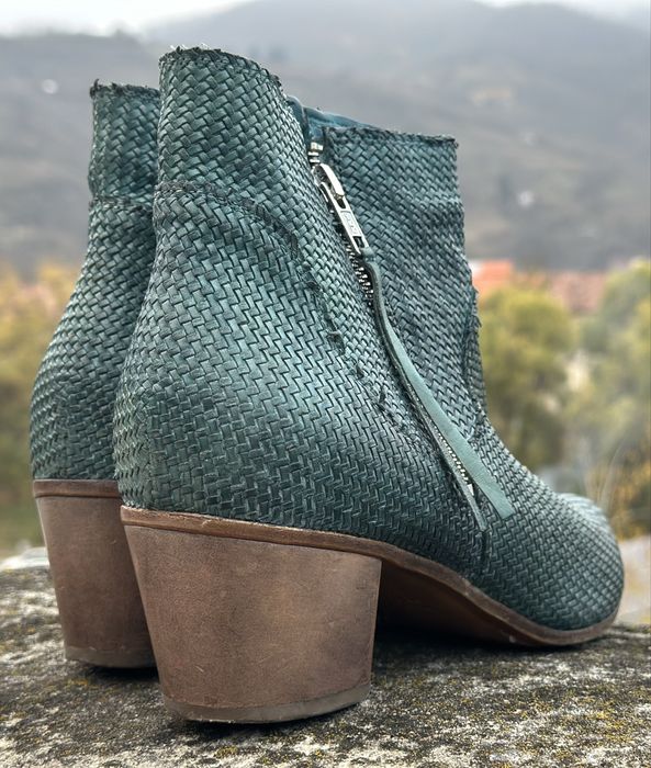 Euc Moma Woven leather double zip ankle booties 40o