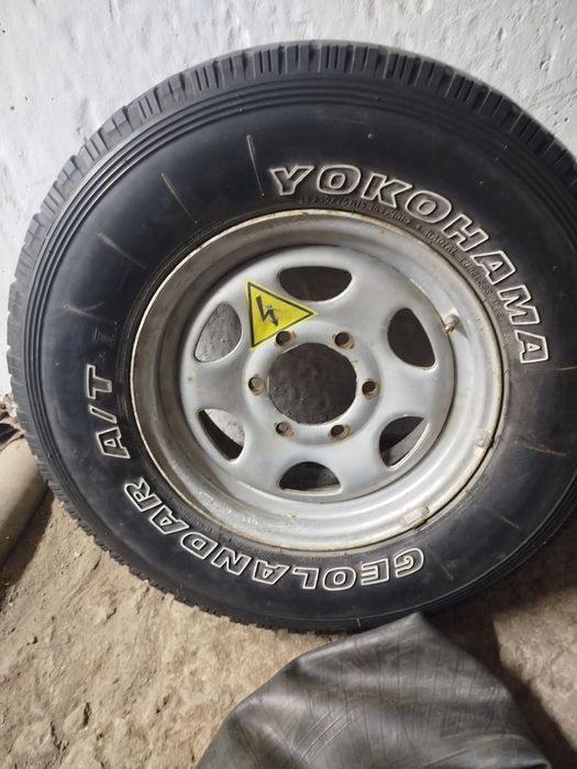 Продам шины 235/75/15 пилигрим