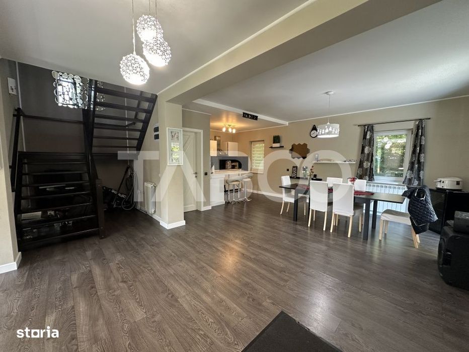 Casa de vacanta moderna Valea Avrigului teren 1108 mp dotari premium