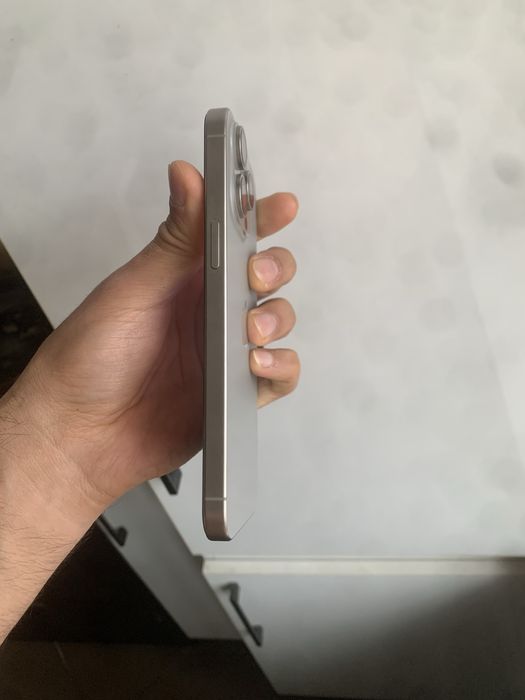 Ipxone 15 pro max 256 gb karopka dakumenti not